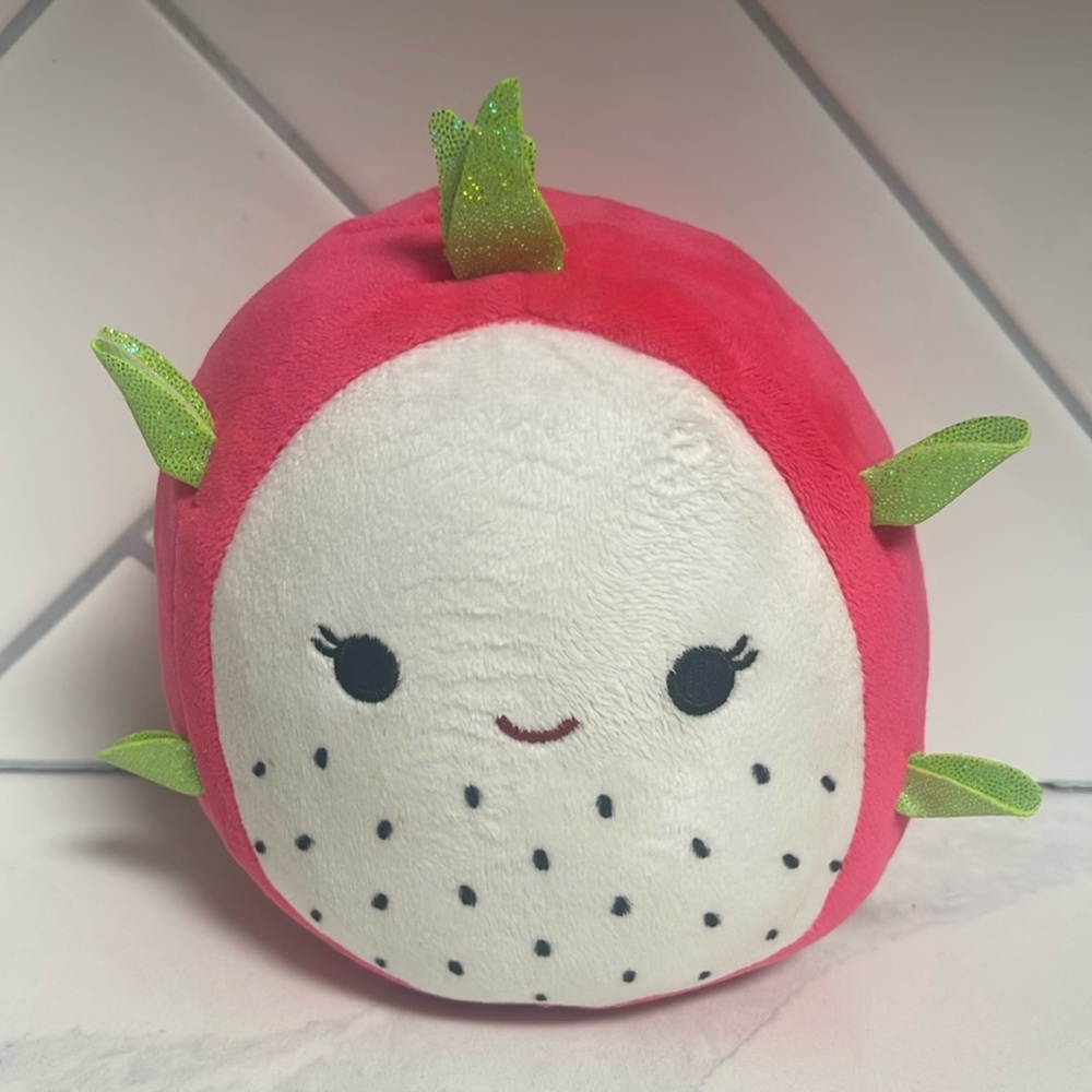 Small Dragonfruit Squishmallow